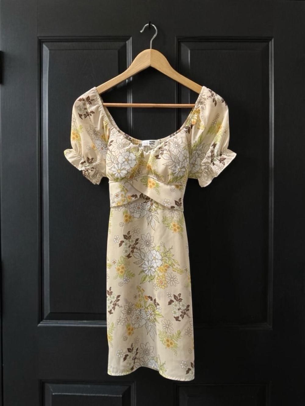 Madden NYC Women’s Floral Puff-Sleeve Dress in Yellow Cream! Small! - Picture 8 of 8